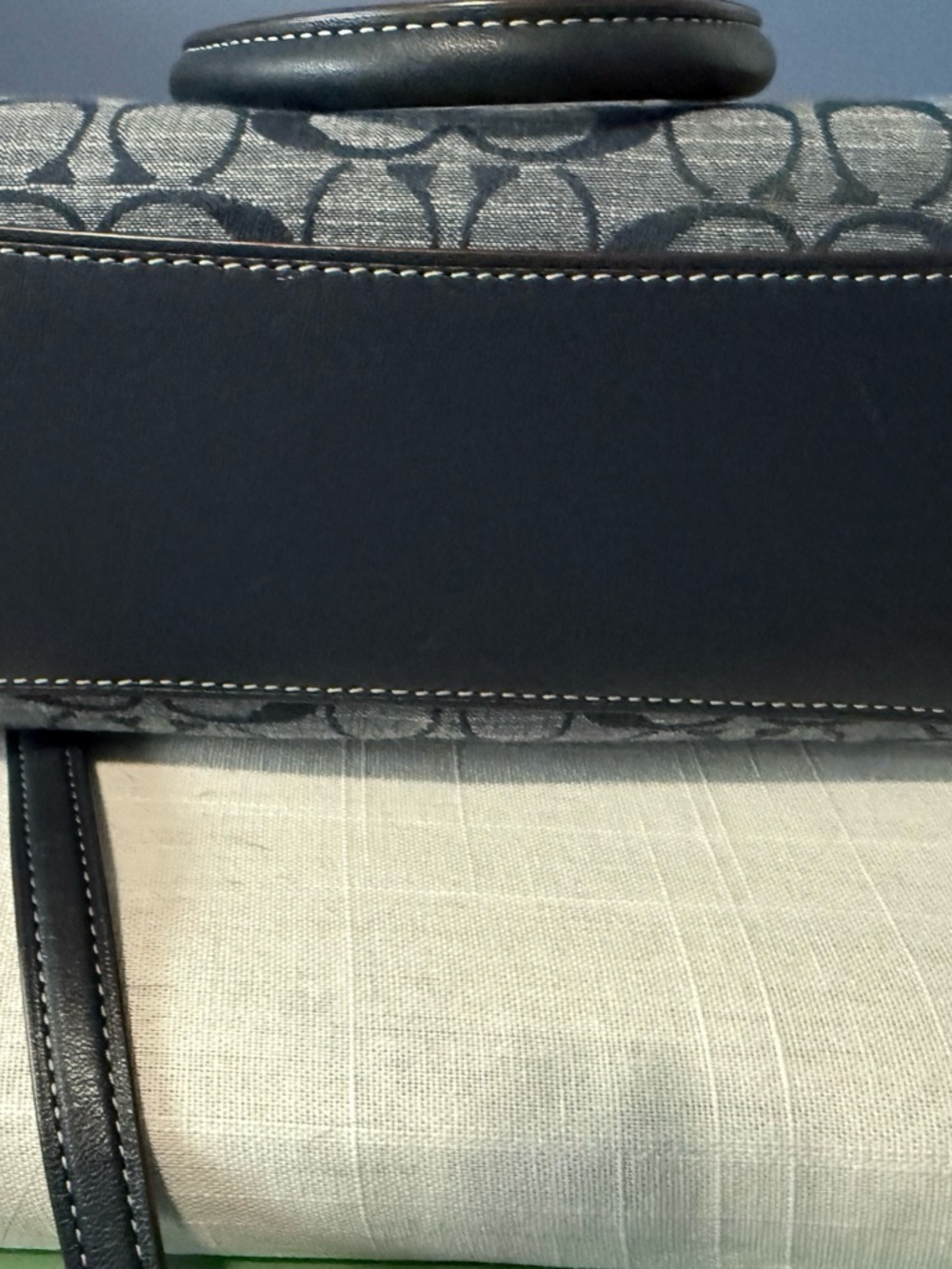COACH Blue Signature Chambray w/navy trim Darcie Mini Carry-All W/ Gold Hardware - Picture 4 of 8